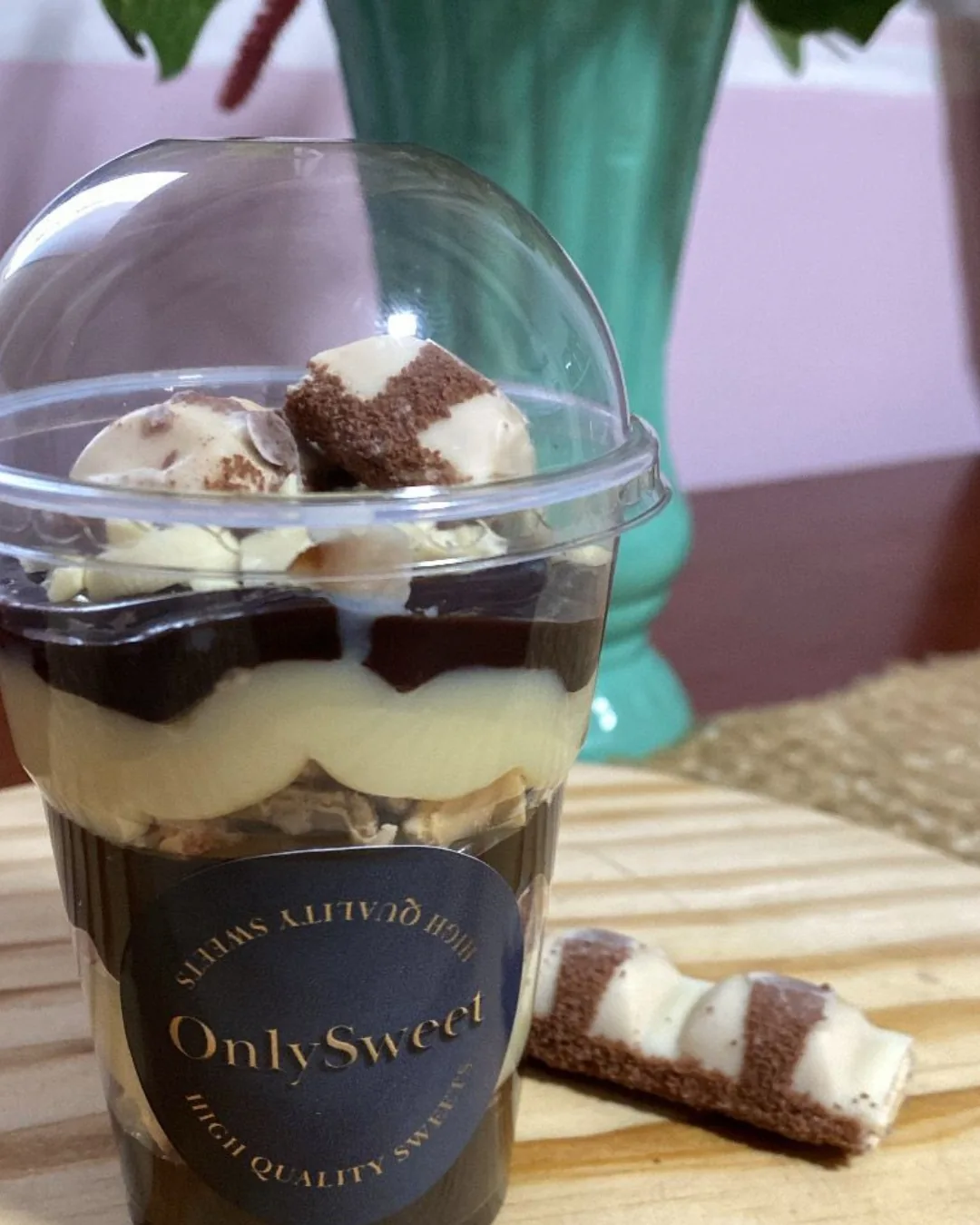 Copo de sobremesa OnlySweet com camadas cremosas